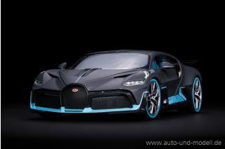 Bugatti Divo schwarz/blau Burago Metallmodell 1:18